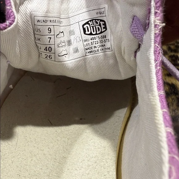 Hey Dude Women’s Lavender Floral Sneakers - Picture 7 of 9
